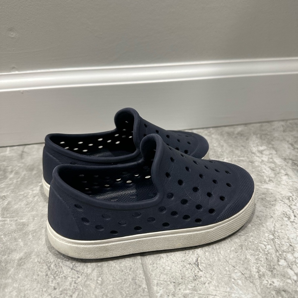 Old Navy Kids Navy Blue Slip-On Sneakers